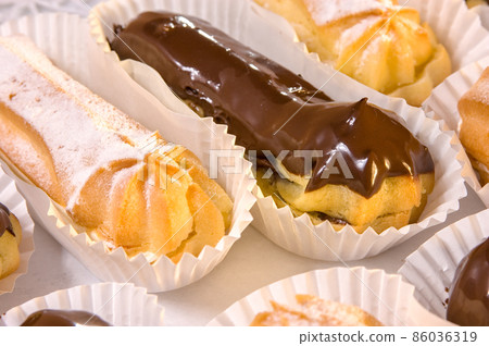 Eclairs Eclairs 86036319