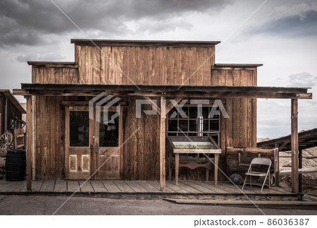 An old wooden american western style building 86036387