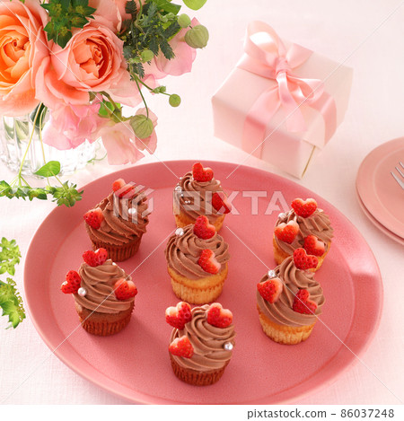 Chocolate cupcake Valentine Valentine's Day Chocolate cupcake Valentine Valentine's Day 86037248
