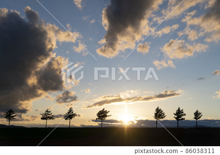 Sunset seen on the fairy tale hill Sunset seen on the fairy tale hill 86038311