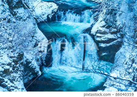Homeishijuhachi Falls Winter Snowscape (Sendai City, Miyagi Prefecture) 86040359