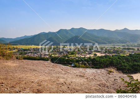 Hahoe Village as seen from Buyongdae, Andong-si, Gyeongbuk 86040456