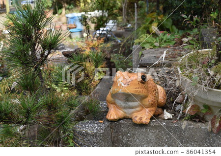 Frog figurine of Yoro Waterfall Frog figurine of Yoro Waterfall 86041354