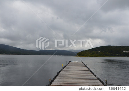 Lake pier (Lake Yamanaka / Yamanakako Village, Minamitsuru District, Yamanashi Prefecture) Lake pier (Lake Yamanaka / Yamanakako Village, Minamitsuru District, Yamanashi Prefecture) 86041612