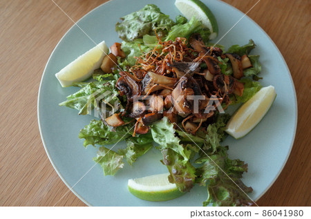 香脆蘑菇生菜沙拉 香脆蘑菇生菜沙拉 86041980