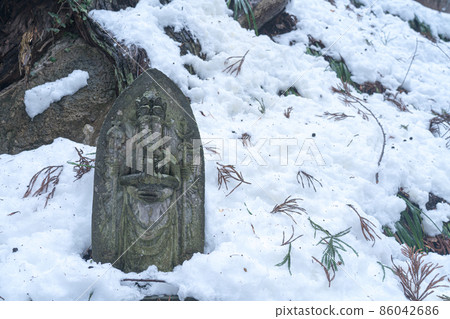 山寺冬季雪景石佛像(山形縣山形市) 山寺冬季雪景石佛像(山形縣山形市) 86042686