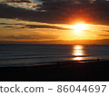 在日落時的湘南 86044697
