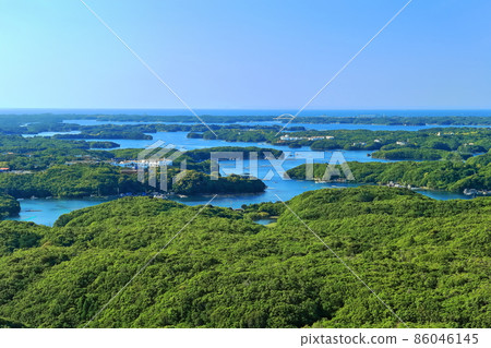 [Mie Prefecture] Ago Bay in clear weather (Ise Shima) 86046145