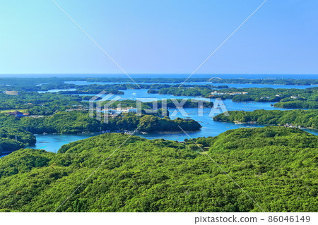[Mie Prefecture] Ago Bay in clear weather (Ise Shima) 86046149