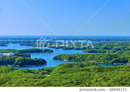 [Mie Prefecture] Ago Bay in clear weather (Ise Shima) 86046151