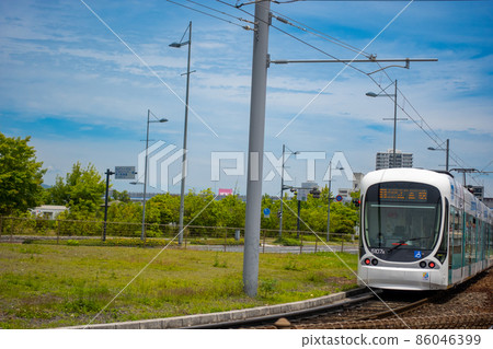 《廣島市》廣島電鐵 運行在廣島港附近的有軌電車 86046399