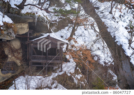 Yamagata's Womb Hall Winter Snowscape (Yamagata City, Yamagata Prefecture) Yamagata's Womb Hall Winter Snowscape (Yamagata City, Yamagata Prefecture) 86047727