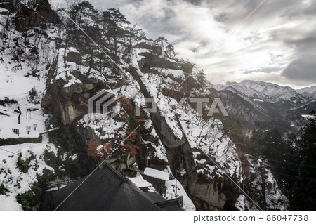 山形宮冬雪景（山形縣山形市） 86047738