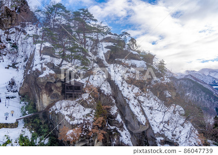 Yamagata's Womb Hall Winter Snowscape (Yamagata City, Yamagata Prefecture) 86047739