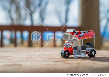 Three-wheeled taxi [tuk-tuk] 86054824