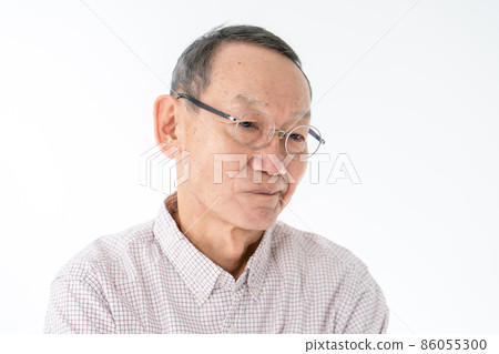 Senior man worries and thinks Senior man worries and thinks 86055300