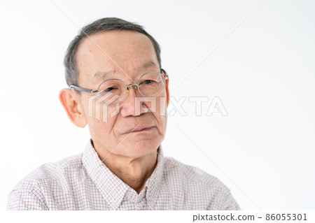 Senior man worries and thinks Senior man worries and thinks 86055301