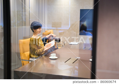 Image of female business owner coverage Photographing cooperation: WEEK Shibadaimon (Sun Frontier Fudousan) Image of female business owner coverage Photographing cooperation: WEEK Shibadaimon (Sun Frontier Fudousan) 86060674