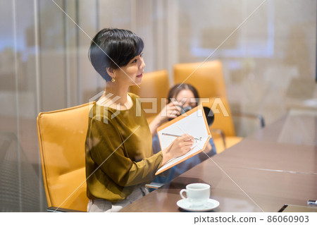 Image of female business owner coverage Photographing cooperation: WEEK Shibadaimon (Sun Frontier Fudousan) Image of female business owner coverage Photographing cooperation: WEEK Shibadaimon (Sun Frontier Fudousan) 86060903