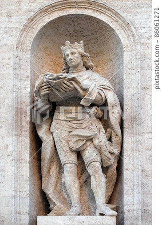 Statue of king St. Louis of France on the facade of Chiesa di San Luigi dei Francesi - Church of St Louis of the French, Rome, Italy 86061271