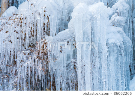 Winter spring open space, Inabu icefall <Toyota City, Aichi Prefecture> 86062266
