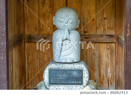 Sakunami Onsen Yugami Shrine Koi no Yukake Jizo (Sendai City, Miyagi Prefecture) 86062413