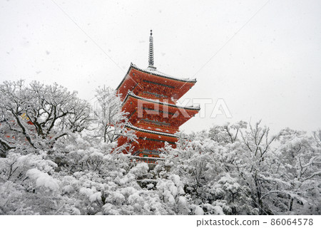 Snow Kiyomizudera Mie Tower, Higashiyama Ward, Kyoto City 86064578