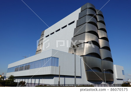 Kawasaki Daiichi Ventilation Station on the Metropolitan Expressway Bayshore Line Kawasaki Daiichi Ventilation Station on the Metropolitan Expressway Bayshore Line 86070575