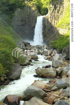 Naena Falls 86072140