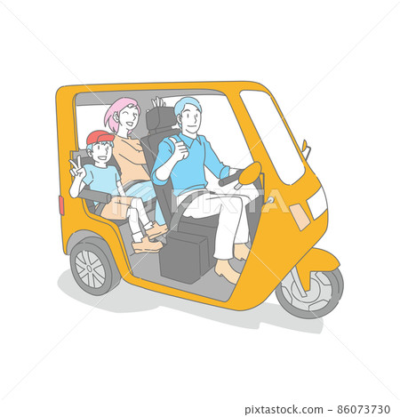 享受電動嘟嘟車的家庭 86073730