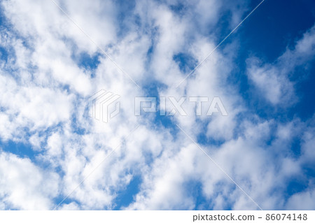 Blue sky sky background background material 86074148