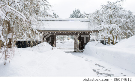 Snow-covered birch craft tradition hall Kakunodate Snow-covered birch craft tradition hall Kakunodate 86074612