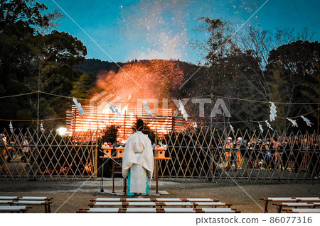 Kasuga Taisha Shrine's Tondo Festival 86077316