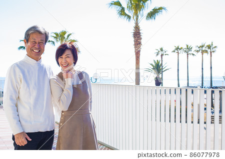 Senior Couple Trip-Along the Coast Senior Couple Trip-Along the Coast 86077978