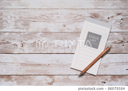 Checklist and mechanical pencil 86079384