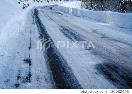 灑滿鹽的雪道 灑滿鹽的雪道 86082996