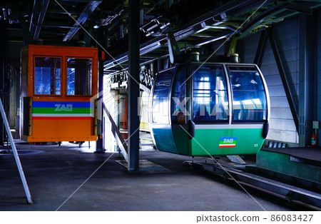 Gondola lift at Mt. Zao Station Zao Ropeway (Yamagata City, Yamagata Prefecture) 86083427