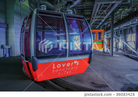 Gondola lift at Mt. Zao Station Zao Ropeway (Yamagata City, Yamagata Prefecture) 86083428