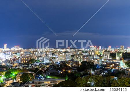 《Fukuoka Prefecture》 Night view of Fukuoka City (taken from Minami Park) 《Fukuoka Prefecture》 Night view of Fukuoka City (taken from Minami Park) 86084123