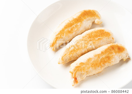 Grilled chicken fillet with salt and pepper Grilled chicken fillet with salt and pepper 86088442