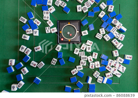 Electric mahjong table and mahjong tiles Electric mahjong table and mahjong tiles 86088639