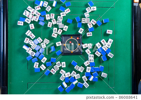 Electric mahjong table and mahjong tiles Electric mahjong table and mahjong tiles 86088641