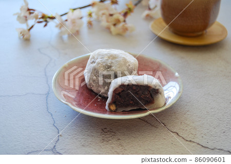 Mame Daifuku and tea 86090601