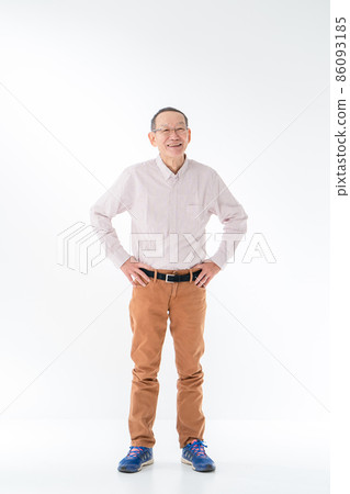 高級男性肖像微笑 高級男性肖像微笑 86093185