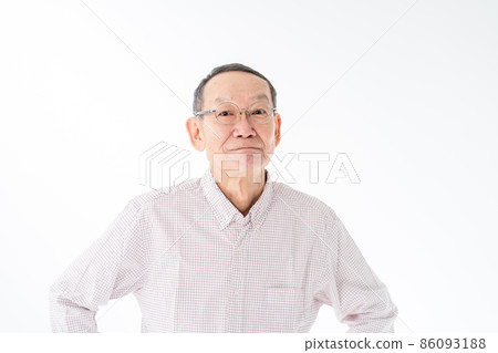 高級男性肖像微笑 高級男性肖像微笑 86093188