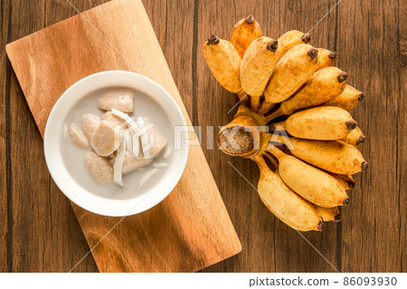 Boiled banana in coconut milk, Thai dessert. Banana in coconut milk.  86093930