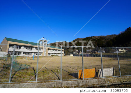 Kibichuo Town Tsuga Elementary School 1 Kibichuo Town, Kaga District, Okayama Prefecture Kibichuo Town Tsuga Elementary School 1 Kibichuo Town, Kaga District, Okayama Prefecture 86095705