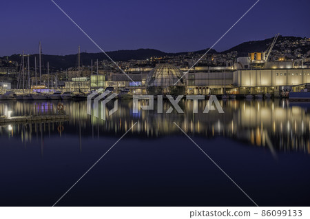 Genoa view of the Porto Antico 86099133