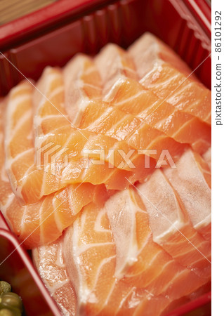 Salmon sashimi Salmon sashimi 86101292