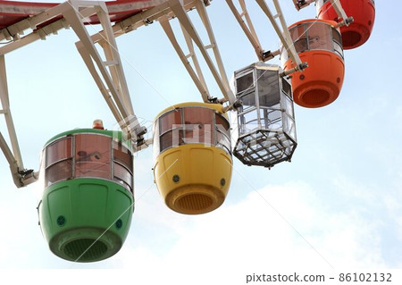 Landmark of Tokyo Waterfront City [Ferris wheel] 86102132